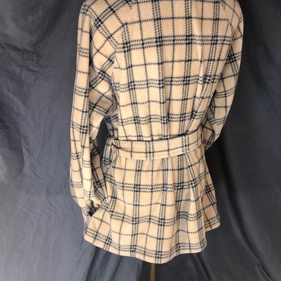 Moda Plaid Teddy Jacket with Belt - Picture 15 of 16
